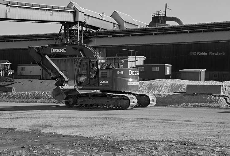 Construction equipment at the RTA KMP site Robin Rowland