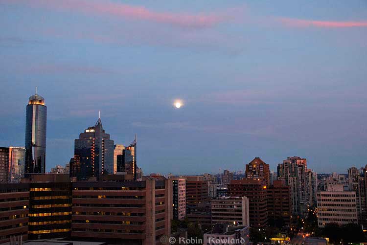 Super moon over Vancouver