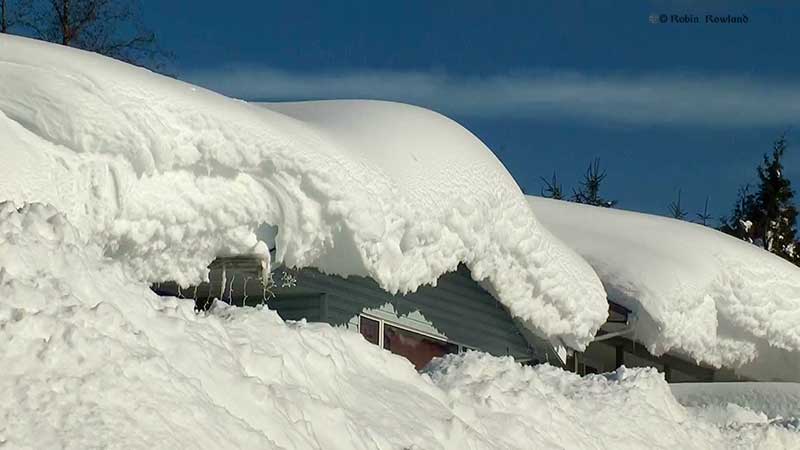 Heavy snow on roofs