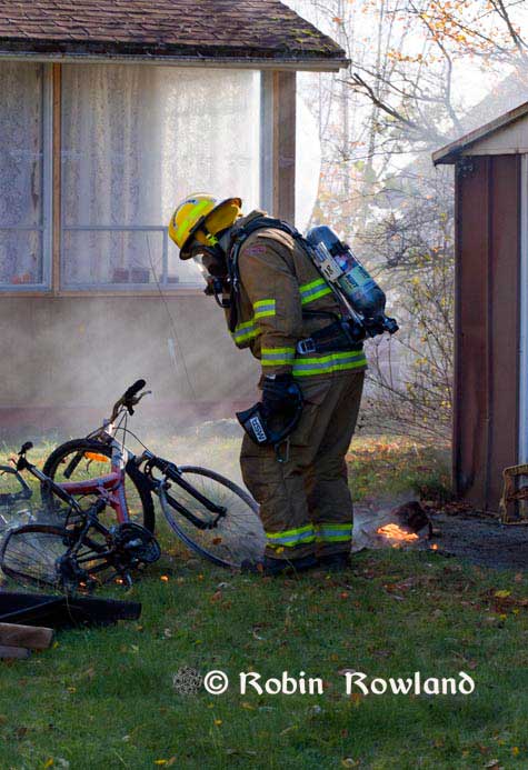 225-firefighterbike2-thumb-475x693-224.jpg