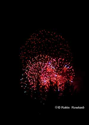 300-fireworks3.jpg